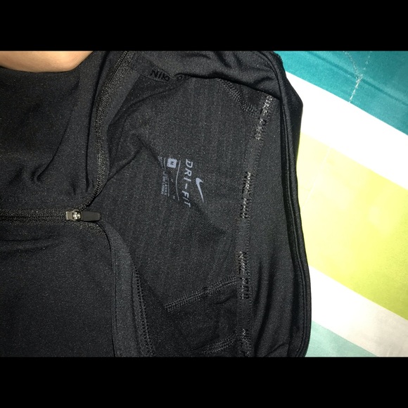 Nike Half Zip Girls. - Picture 4 of 4